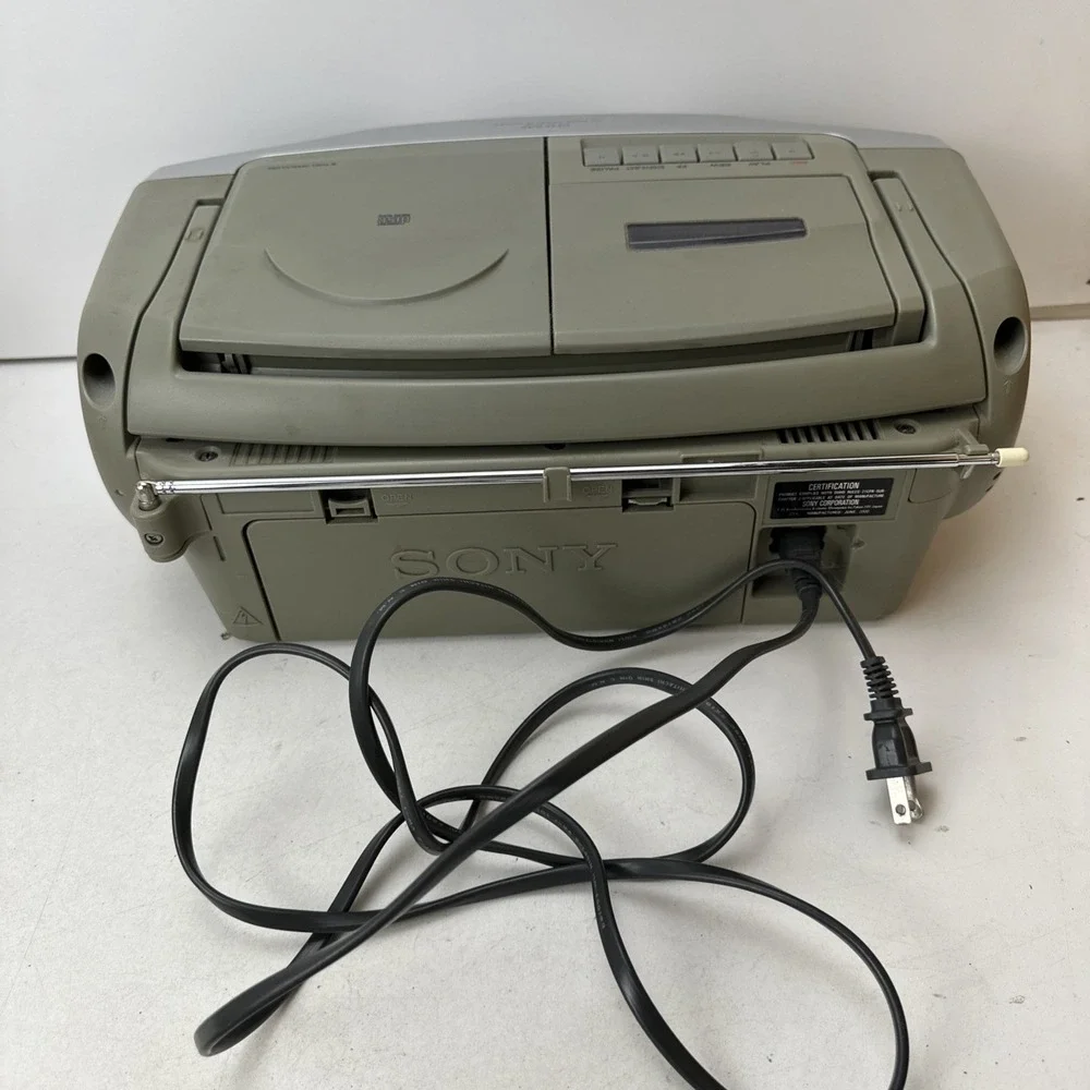 Vintage Sony CFD-S32 CD Radio Cassette AM/FM Boombox Mega Bass Gray Y2K + Remote
